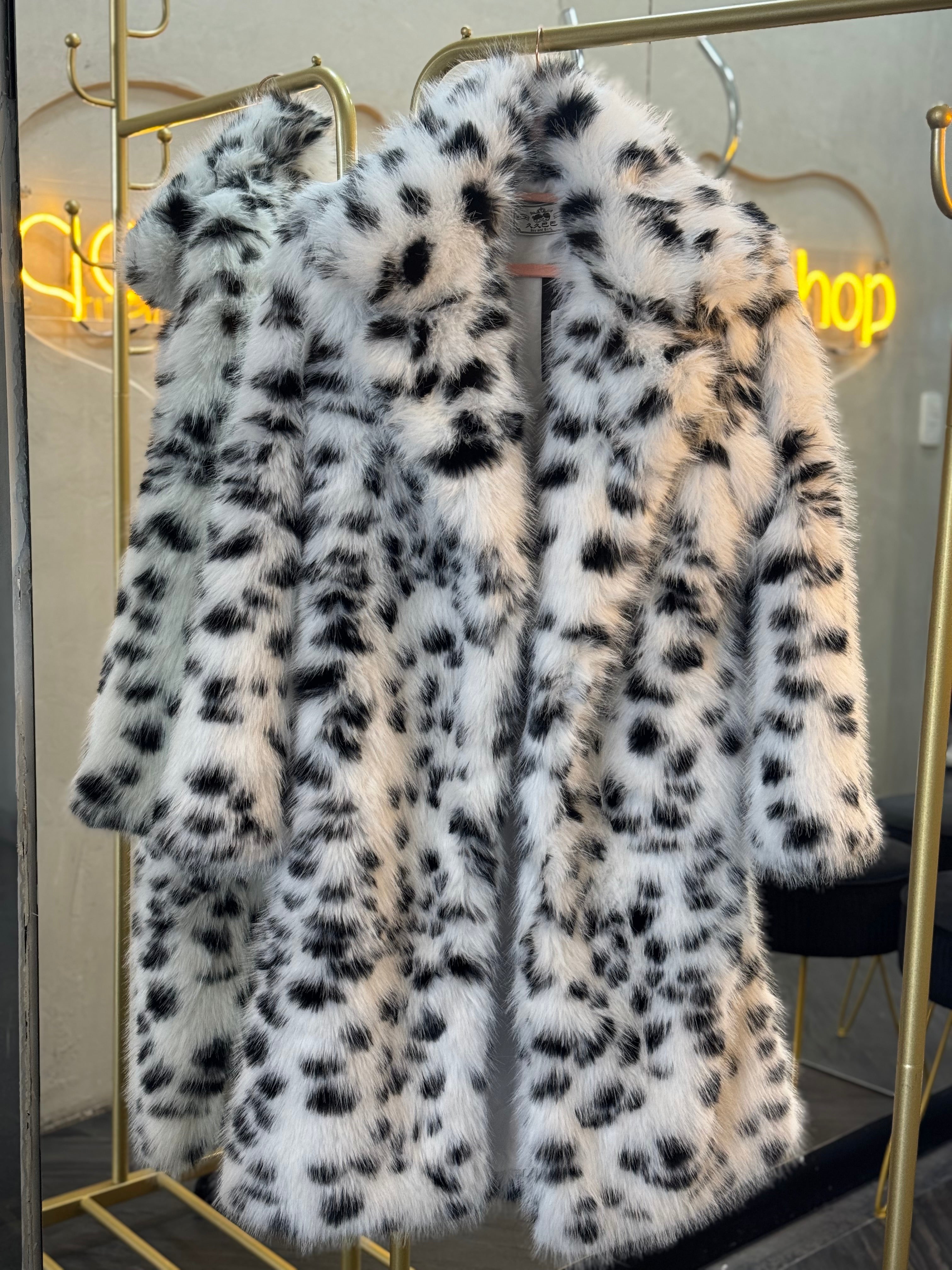 Gabardina larga vaca peluche